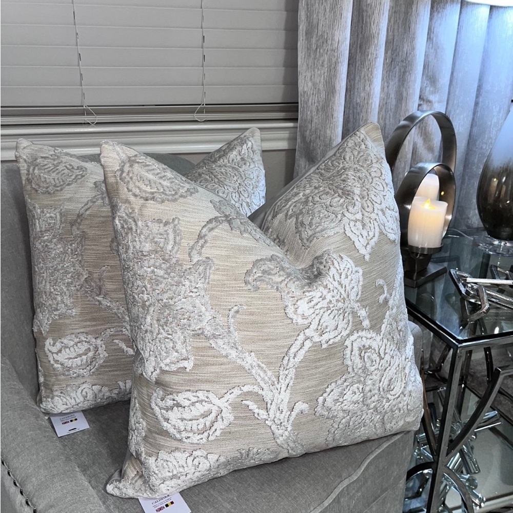 1-NWT CALDEIRA DAMASK DESIGN DECORATIVE PILLOWS (Read description for details)